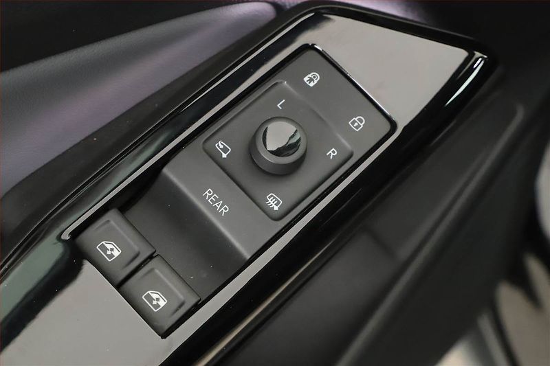 Volkswagen ID.5 (2022) Pro Perf. (82 kWh), SoH 95% - fotka 9 z 20