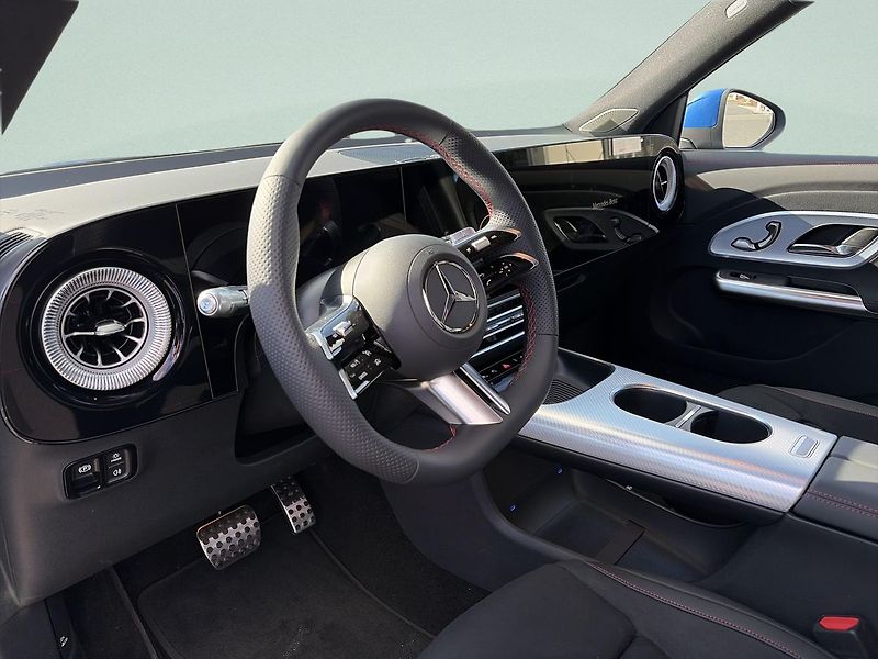 Mercedes-Benz GLB 350 4M EQ - fotka 9 z 15