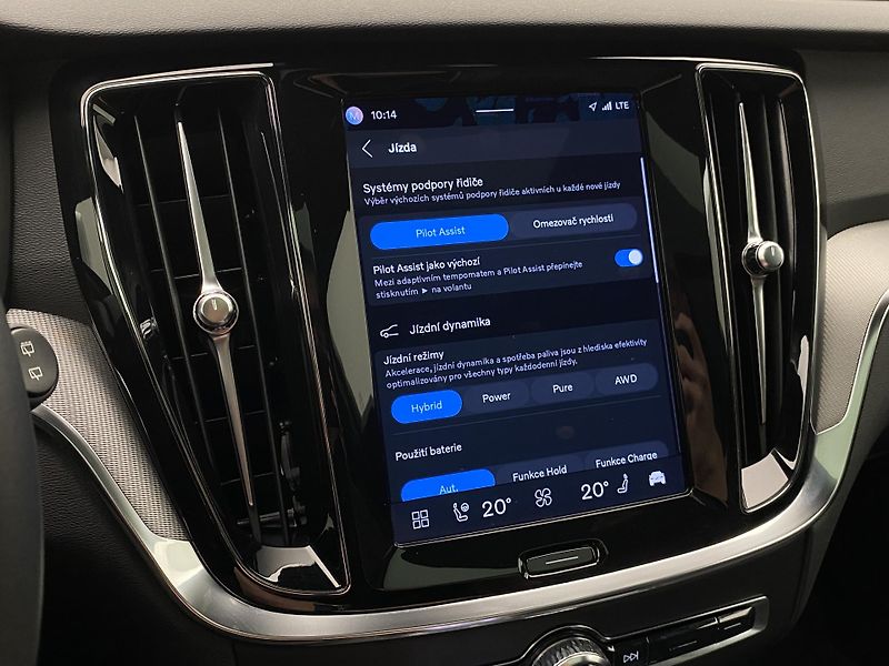 Volvo V60 T6 AWD RECHARGE REZERVACE - fotka 47 z 54