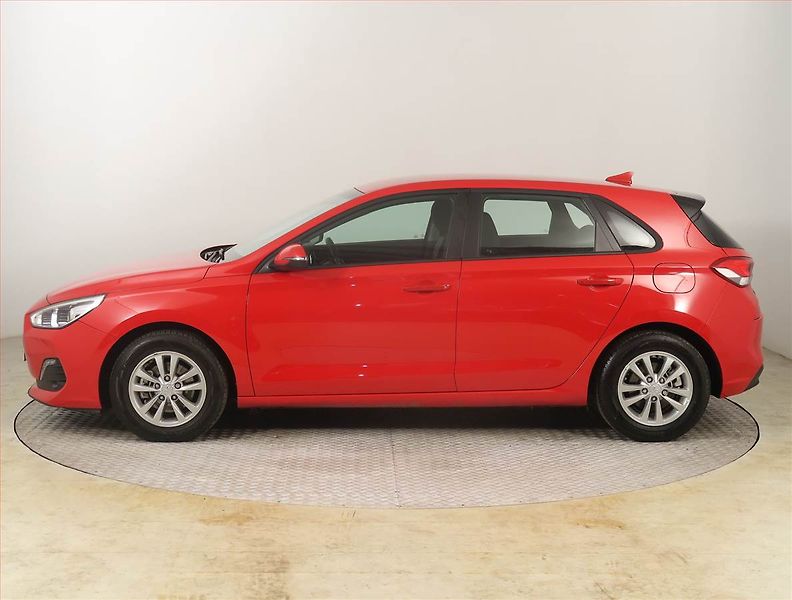 Hyundai i30 (2019) 1.4 CVVT, Serv.kniha, Tempomat - fotka 3 z 17