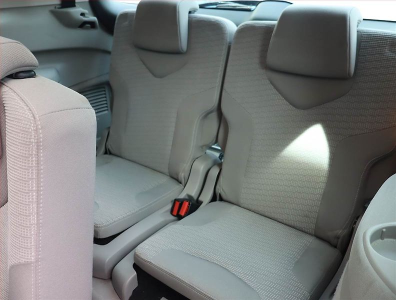 Peugeot 308 (2011) 1.6 HDi, 7 míst, Eko.zaplacen - fotka 21 z 25