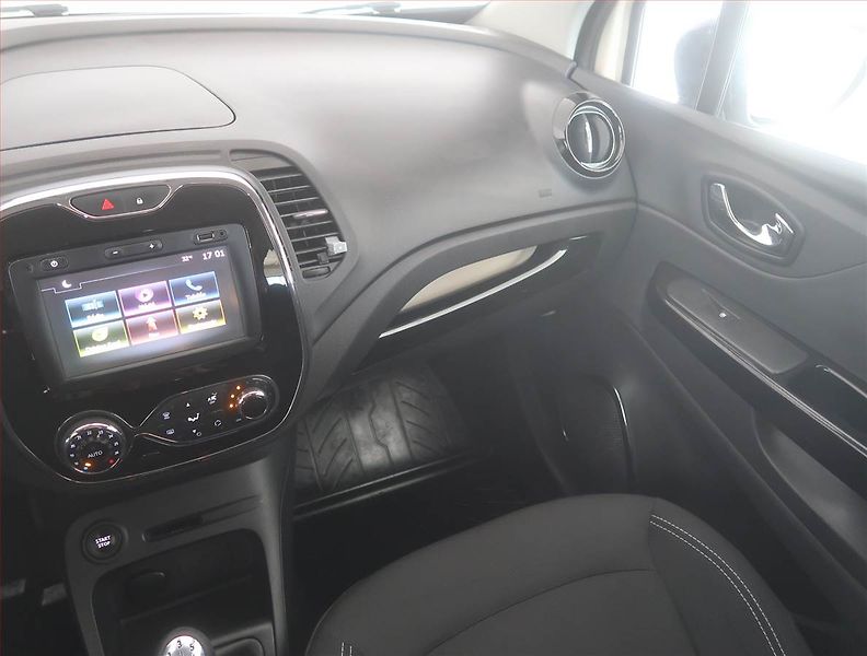 Renault Captur (2016) 0.9 TCe, Navi, Tempomat - fotka 8 z 16