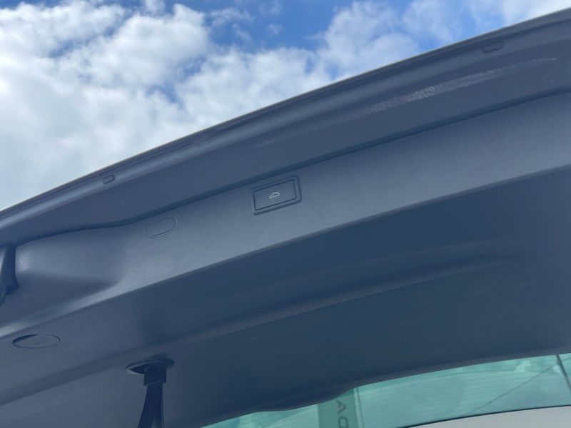 Volkswagen Multivan (2023) 2.0 TDI / 150 kW DSG 4Motion H - fotka 25 z 30