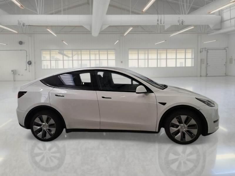 Tesla Model Y (2022) AWD Long Range    PŘIPRAVUJEME - fotka 5 z 11
