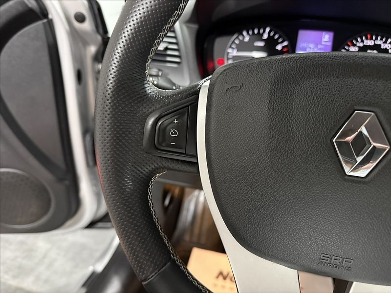Renault Laguna 2,0   DCi GT 4CONTROL BI-XEN - fotka 10 z 42