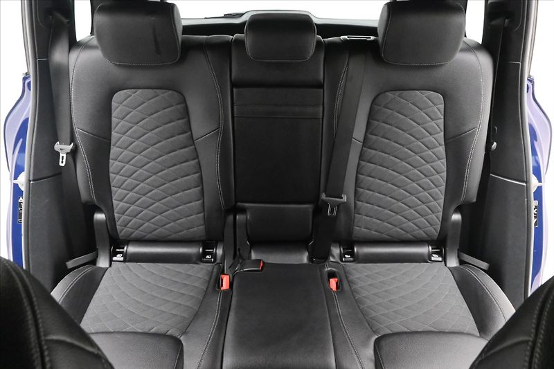 Mercedes-Benz GLB 2,0 220d 140kW 4MATIC Záruka a - fotka 28 z 31