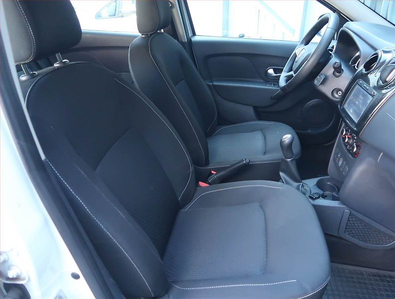 Dacia Logan (2019) 1.0 SCe, Navi, Tempomat - fotka 9 z 15
