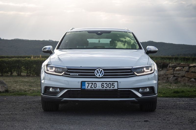 Volkswagen Passat - fotka 2 z 21