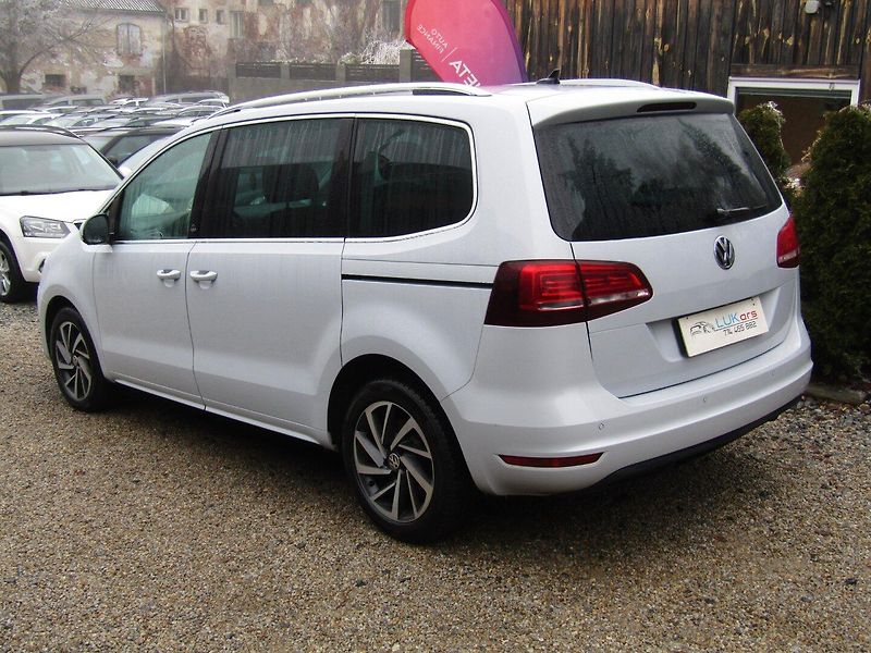 Volkswagen Sharan (2017) 2. 0 TDI 135kW DSG  ACC - fotka 5 z 40