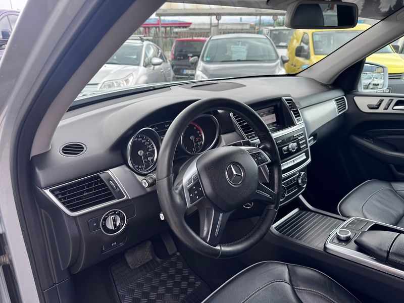 Mercedes-Benz Třídy M (2012) 350 3,0 CDI 190KW 4MATIC TAŽNÉ - fotka 20 z 50