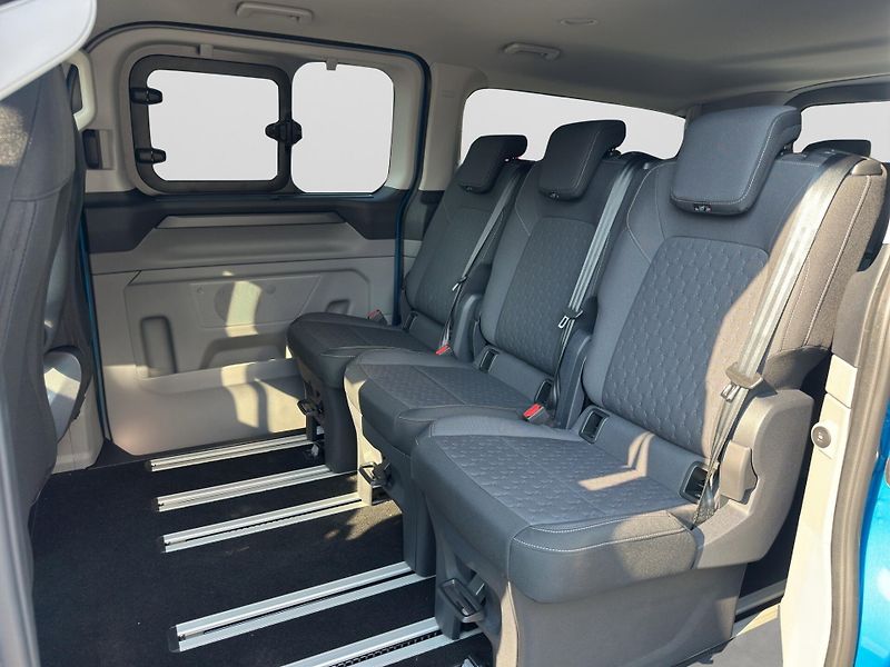 Ford Tourneo Custom (2026) 2,0 EcoBlue L2 TITANIUM - fotka 11 z 15