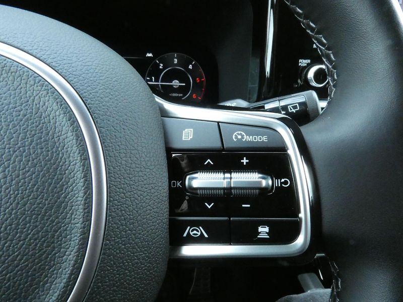 Kia Sorento (2023) Exclusive 2,2 CRDi 4x4 - fotka 26 z 30
