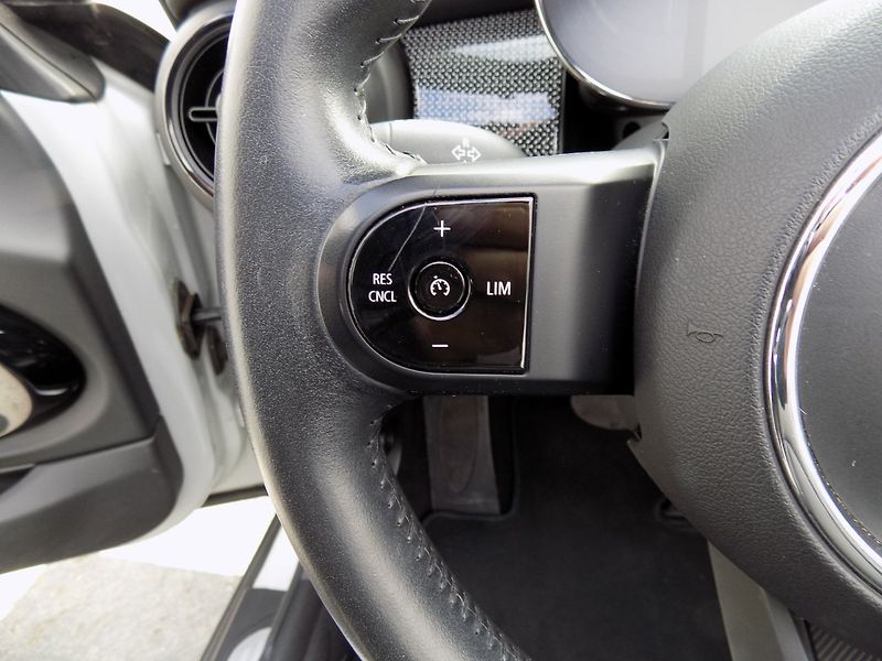 Mini Cooper (2021) 1.5i/El.střecha/1.Maj.ČR/DPH/ - fotka 27 z 44