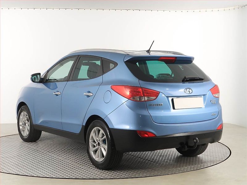 Hyundai ix35 (2012) 2.0 CRDi, 4X4, Tempomat - fotka 4 z 17