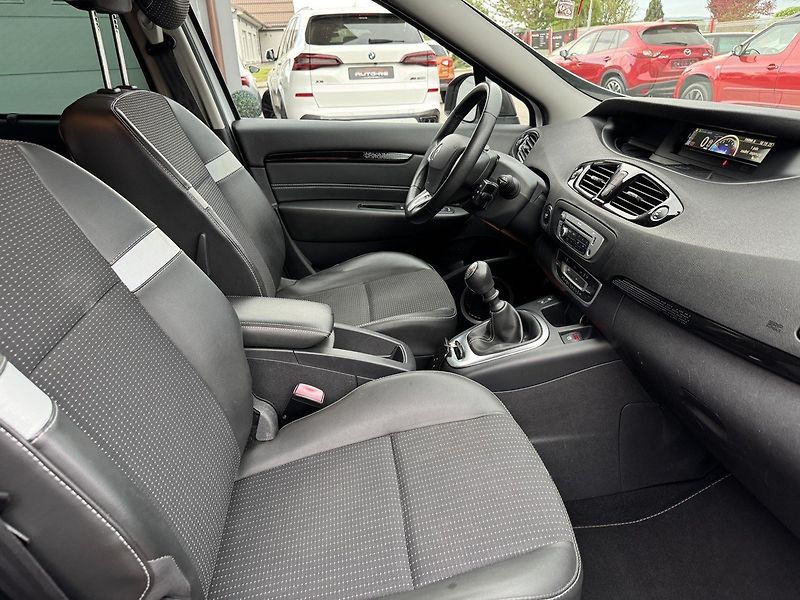 Renault Scénic (2013) 1.5dCi Digi Klima Polokůže - fotka 16 z 48