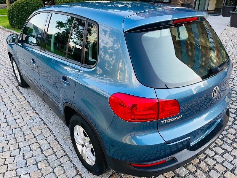 Volkswagen Tiguan 1.4TSI MANUÁL 1MAJITEL SENZORY - fotka 17 z 40