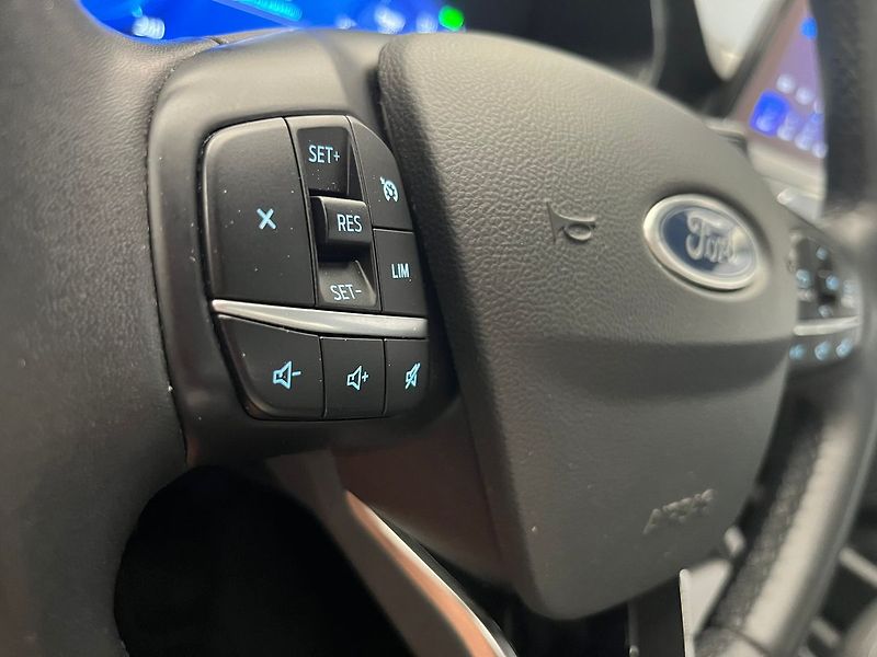 Ford Kuga 2.5 Duratec HEV 4x4 TITANIUM - fotka 10 z 56