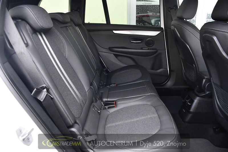 BMW Řada 2 216d GT TAŽNÉ ČR 7MÍST 1M - fotka 19 z 54