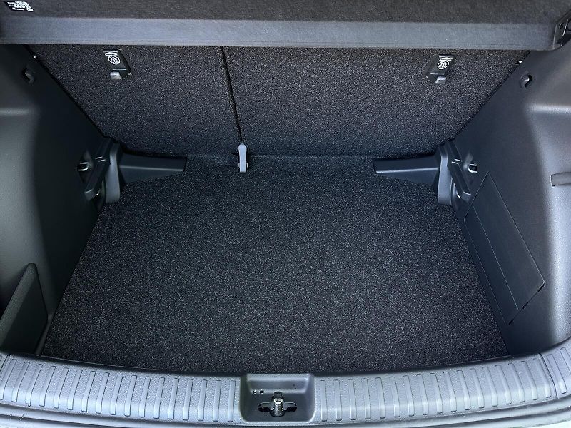 Škoda Fabia 1.0TSi 95PS LED V.Cockpit 2Z.C - fotka 40 z 40