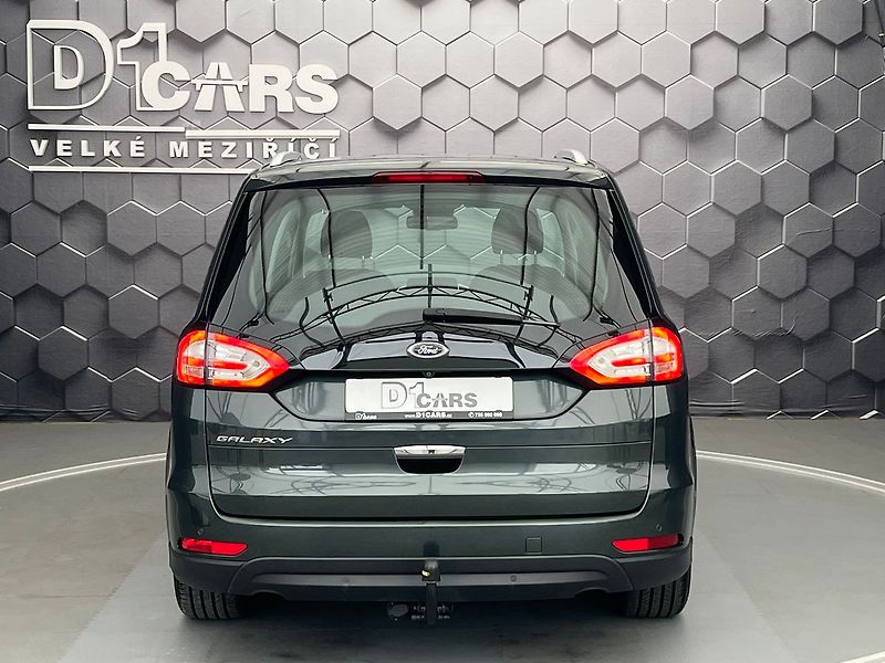 Ford Galaxy 2,0 140kW Titanium AWD 7míst - fotka 3 z 70