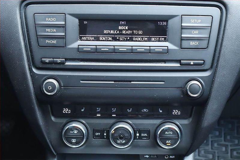 Škoda Octavia (2014) 1.6 TDI, Serv.kniha, Tempomat - fotka 12 z 20