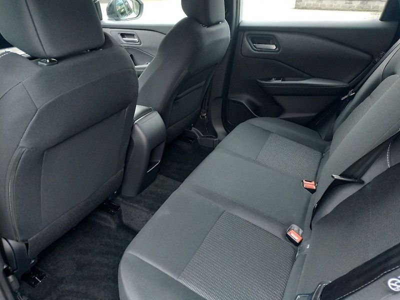 Nissan Qashqai 1.3mHEV,2WD, MT, Acenta, SKLAD - fotka 11 z 26