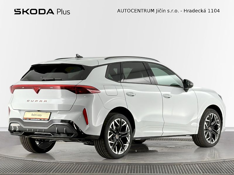 Cupra Terramar (2026) VZ 2.0 TSI 195kW 4x4 DSG - fotka 2 z 33