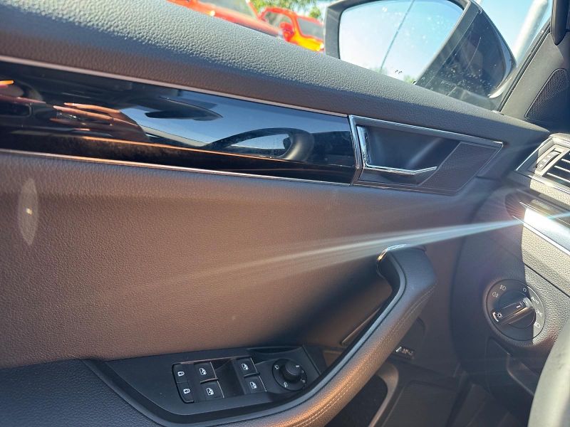 Škoda Superb (2022) L&K 2.0TDI 110kW CZ DPH - fotka 11 z 11
