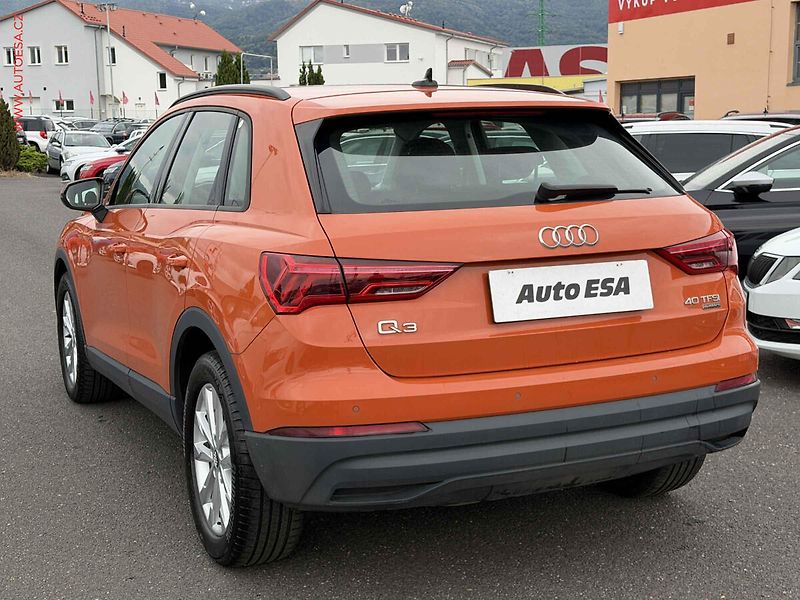 Audi Q3 (2019) 2.0TFSi Quattro, 1.maj,ČR, AT - fotka 6 z 18