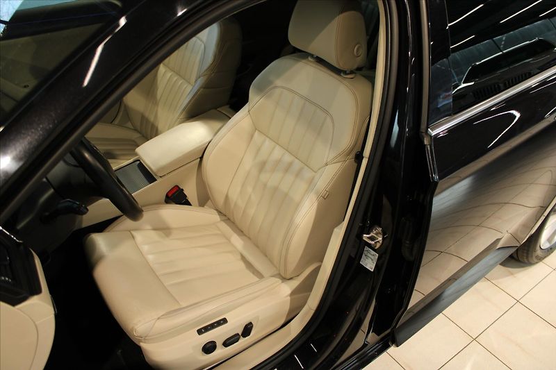 Škoda Superb TDi DSG 4x4 Style Combi - fotka 9 z 34
