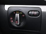 Volkswagen Scirocco 2,0 TDI 103kW Match Xenon Navi - náhled 14