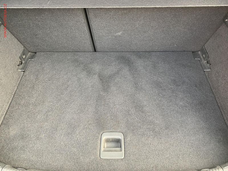 Audi A1 (2012) 1.6TDi, autoAC - fotka 7 z 19