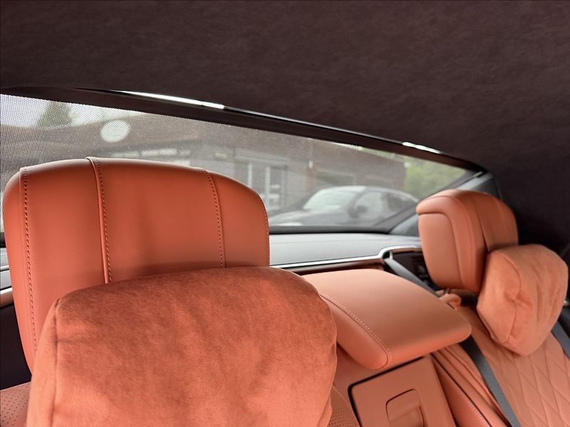 Mercedes-Benz Třídy S 400d AMG 4Matic - fotka 33 z 36