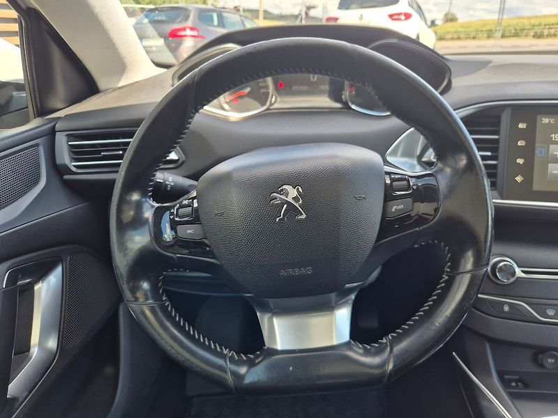 Peugeot 308 1.6HDi 88kW, odpočet DPH - fotka 14 z 25