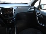 Peugeot 2008 (2018) Active 1.2 PureTech - náhled 8