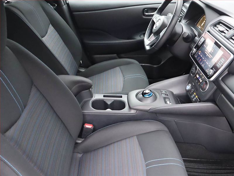 Nissan Leaf (2022) 40 kWh, SoH 90%, Automat - fotka 9 z 20