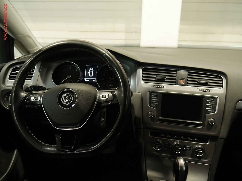 Volkswagen Golf (2016) 1.6 TDi, Lounge, DSG - fotka 11 z 19