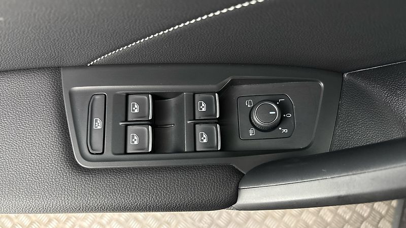 Volkswagen Tiguan Allspace 2.0 TDI DSG 4motion R-Line - fotka 25 z 36
