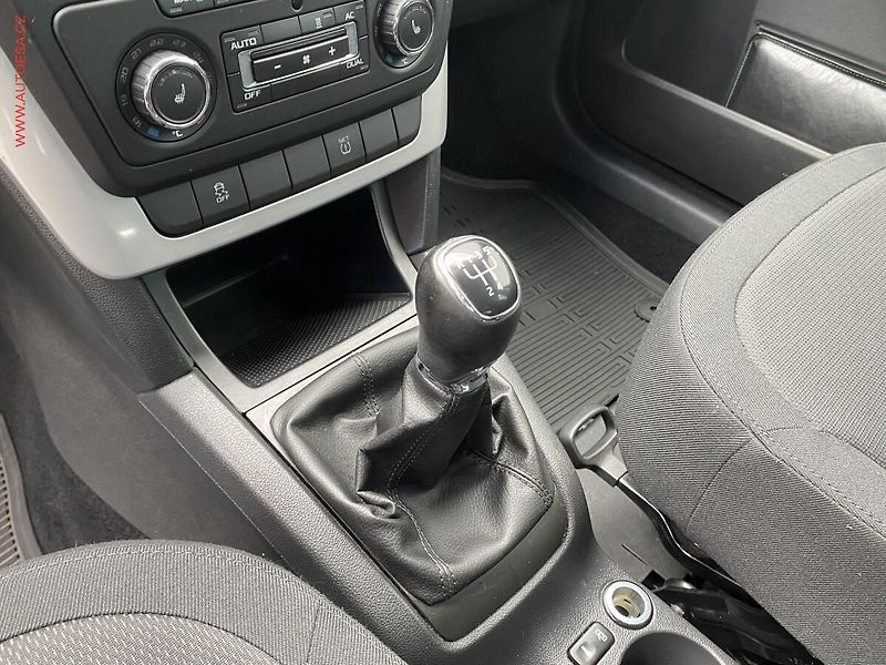 Škoda Yeti (2013) 2.0 TDi, Ambition, TZ - fotka 16 z 17