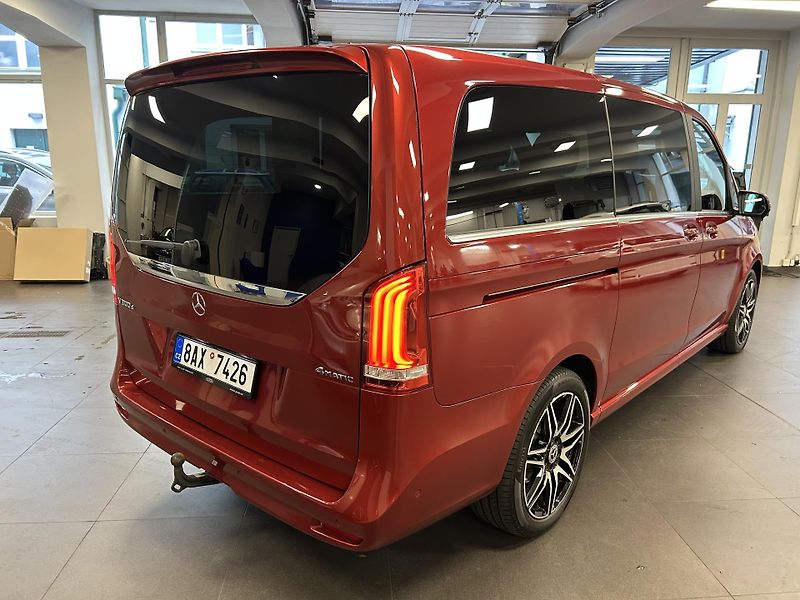 Mercedes-Benz Třídy V (2021) 300d AMG L 4Matic LED 360° NAV - fotka 4 z 31