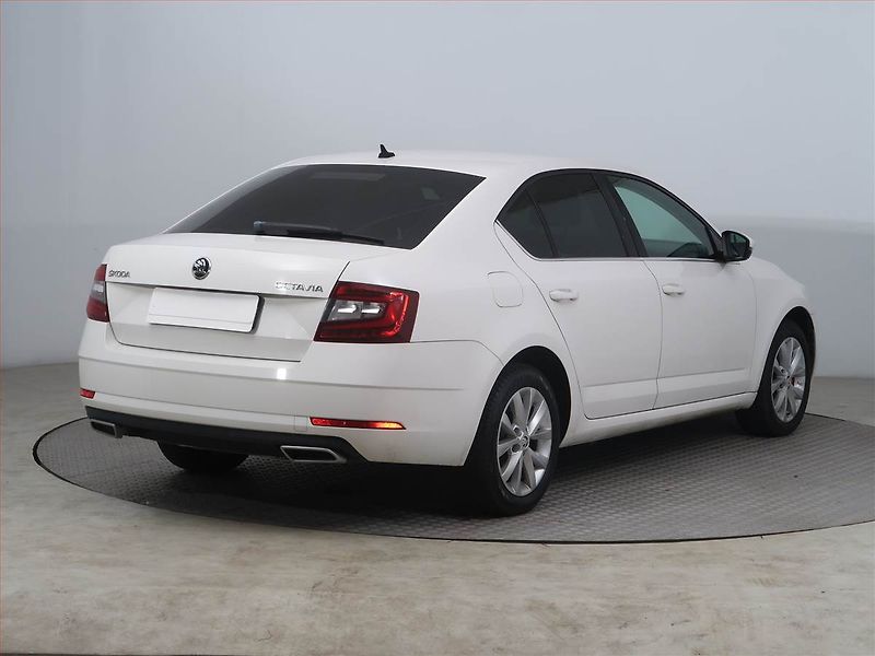 Škoda Octavia (2017) Style 1.6 TDI, Serv.kniha - fotka 5 z 14
