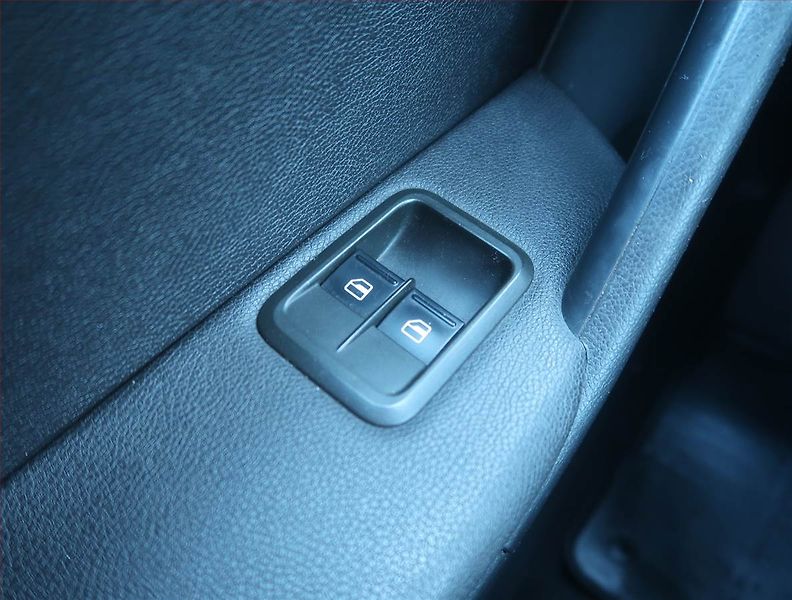 Škoda Yeti (2011) 2.0 TDI - fotka 13 z 14
