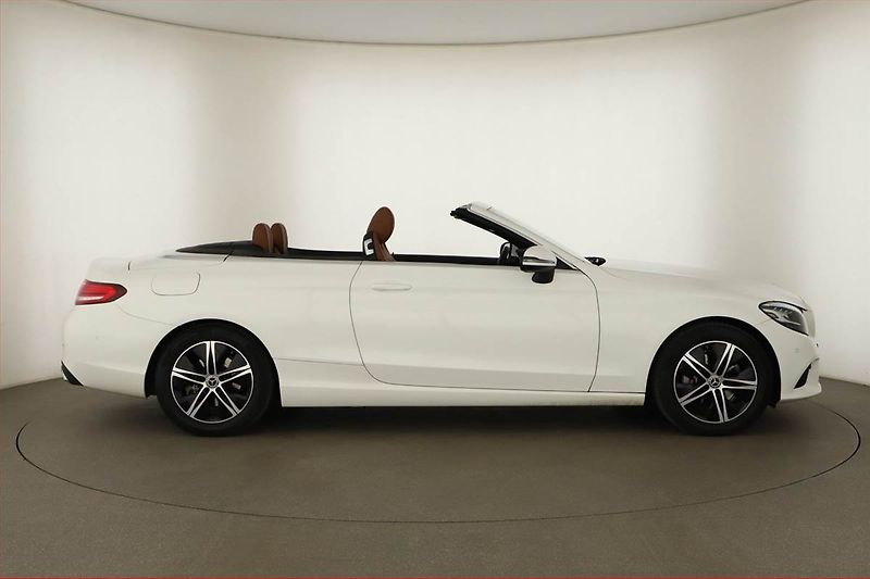 Mercedes-Benz Třídy C (2020) C 200 - fotka 6 z 21