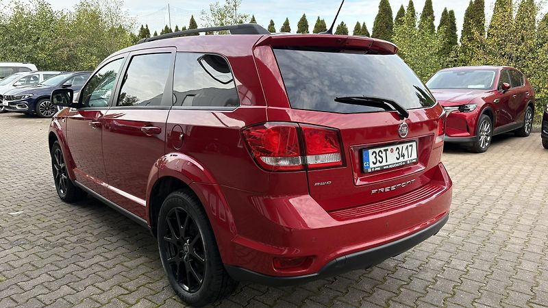 Fiat Freemont 2.0 M-jet 170k Black Code - fotka 6 z 17