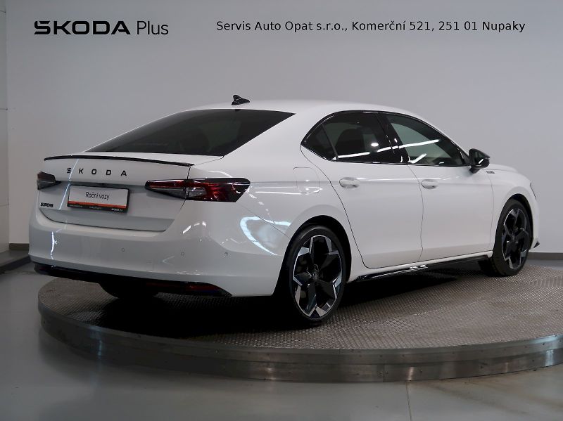 Škoda Superb (2025) SPORTLINE 2.0TSI 195KW DSG WEB - fotka 2 z 46