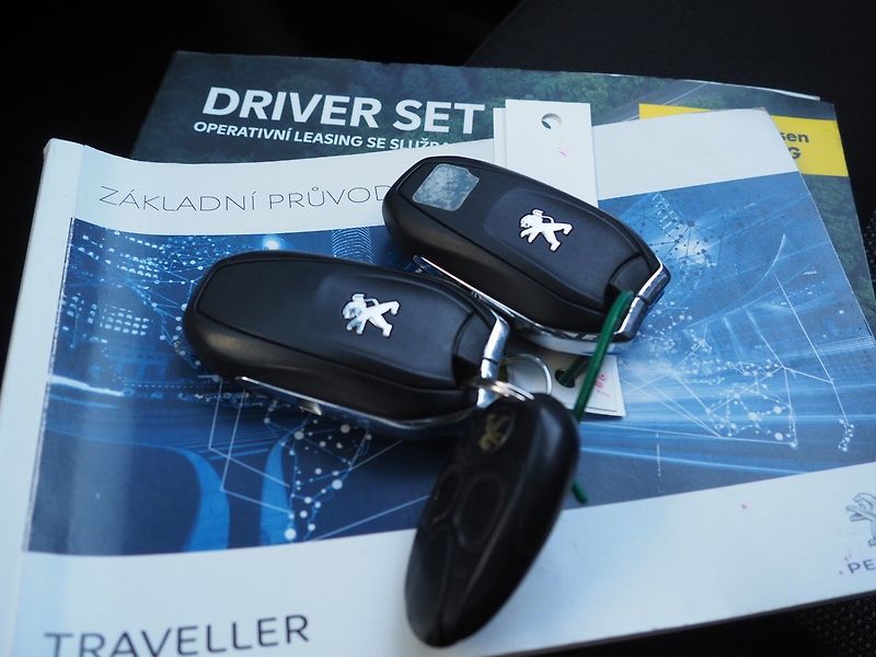 Peugeot Traveller (2018) Business 2.0 B-HDI, AT, Long - fotka 37 z 38