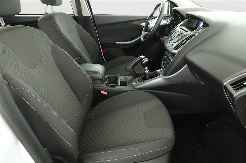 Ford Focus (2012) 1.6 TDCi, Tempomat - fotka 7 z 17