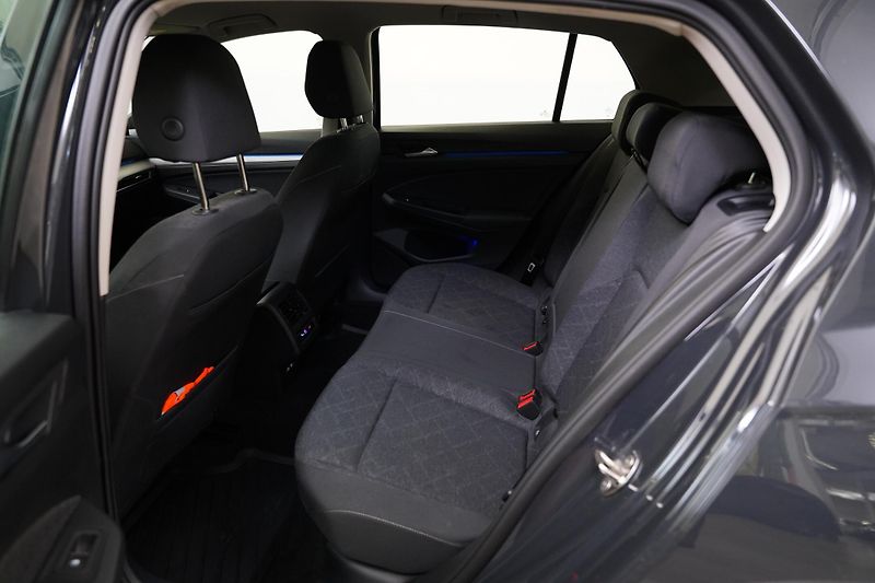 Volkswagen Golf - fotka 24 z 25