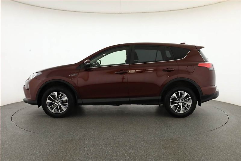 Toyota RAV4 (2017) 2.5 Hybrid - fotka 3 z 17