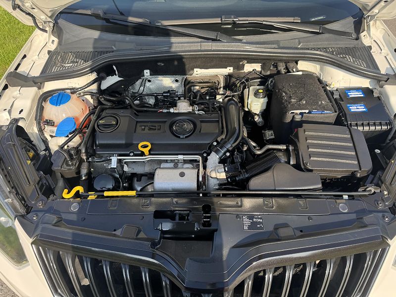 Škoda Yeti 1.4 TSI MONTE CARLO 2015 - fotka 14 z 14